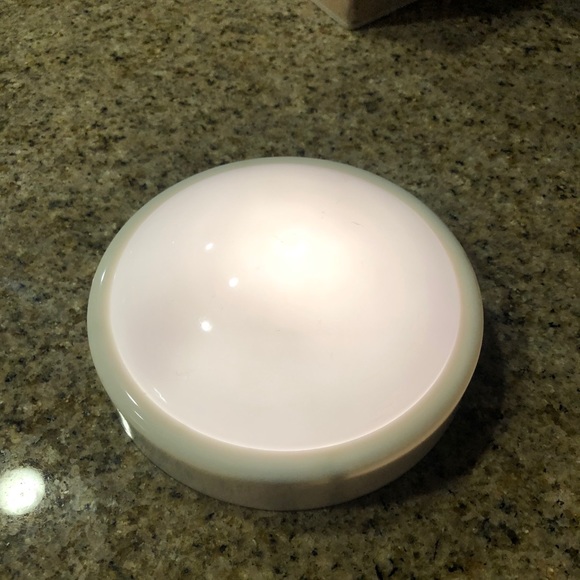 Closet/Pantry✨💡✨Light - Picture 7 of 7